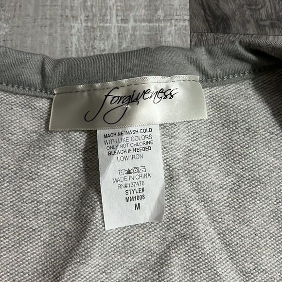 NWOT Forgiveness Open Front Knit Waterfall Sweater Cardigan Sz Medium Light Gray - Picture 5 of 6